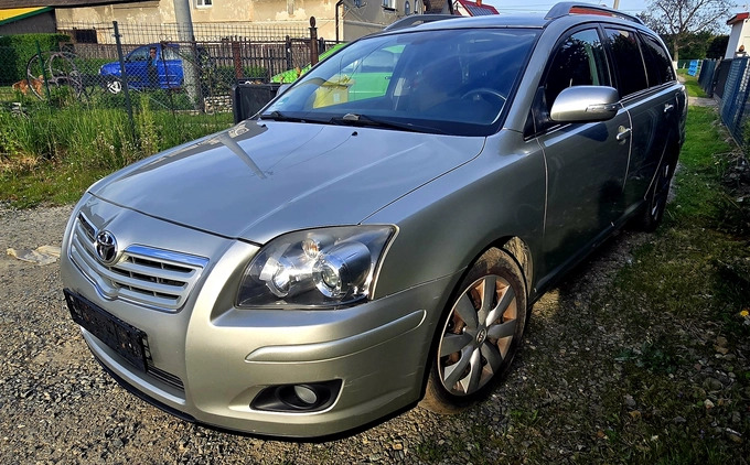 Toyota Avensis cena 11900 przebieg: 299000, rok produkcji 2006 z Żuromin małe 56